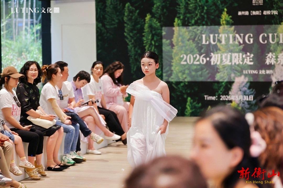 d44872f4bf26a5fbf093ad20e50a619b5fd1610d1780301879473 - 副本