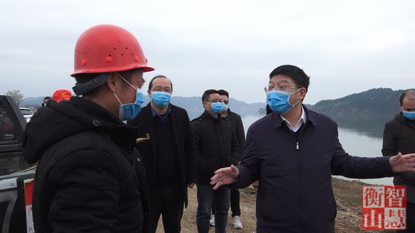 蒋青调研水利工程复工和疫情防控